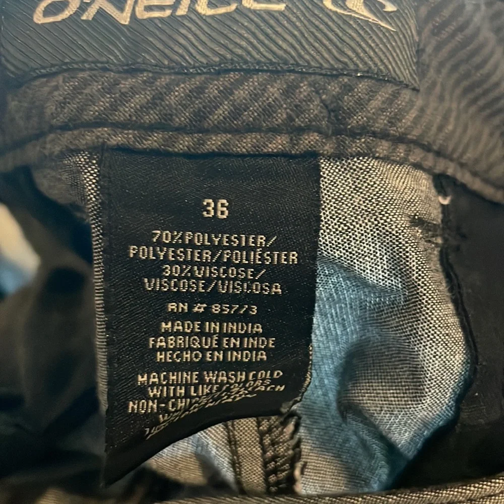 Gray mens size 36 O’NEILL shorts barely worn - Picture 7 of 7